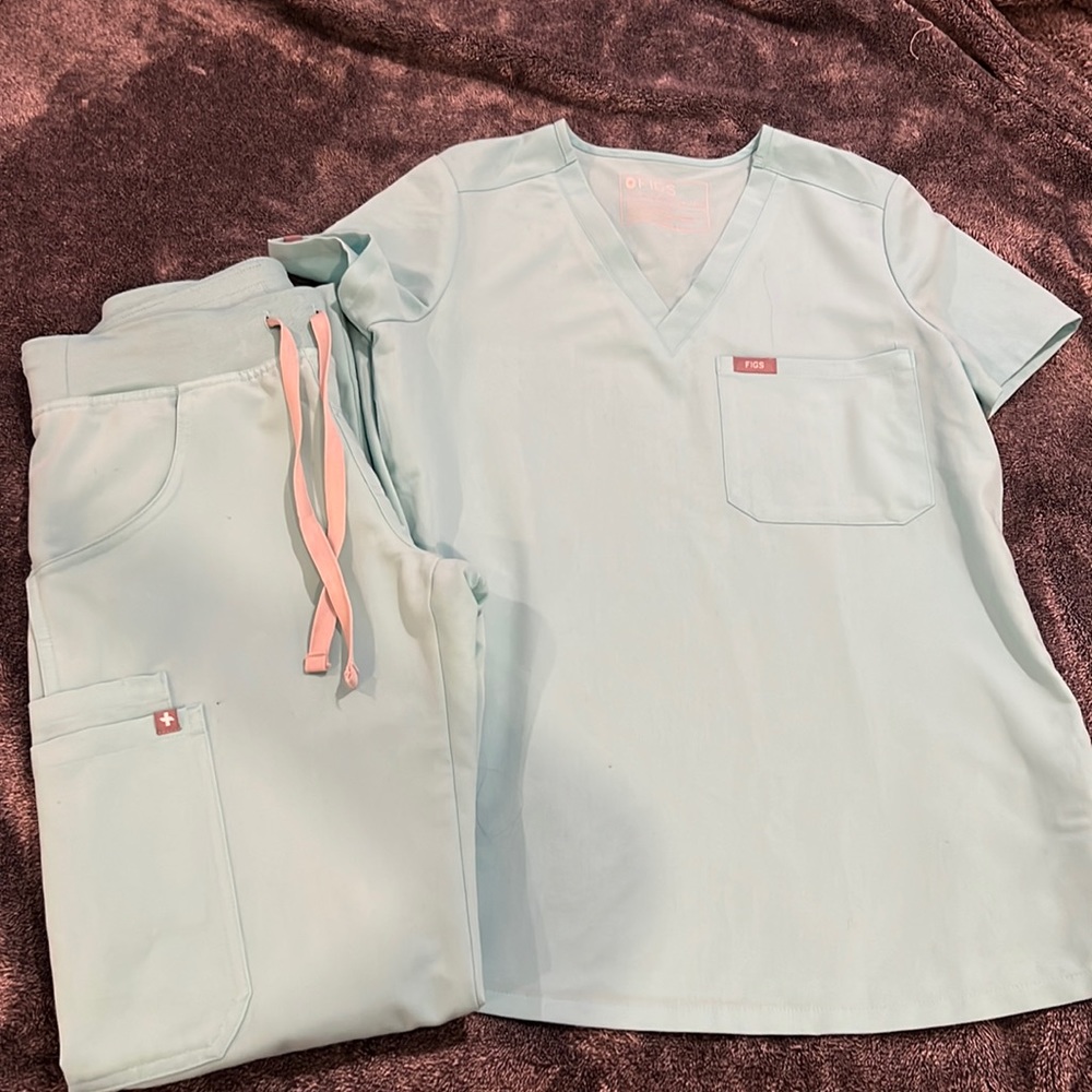 Figs scrubs